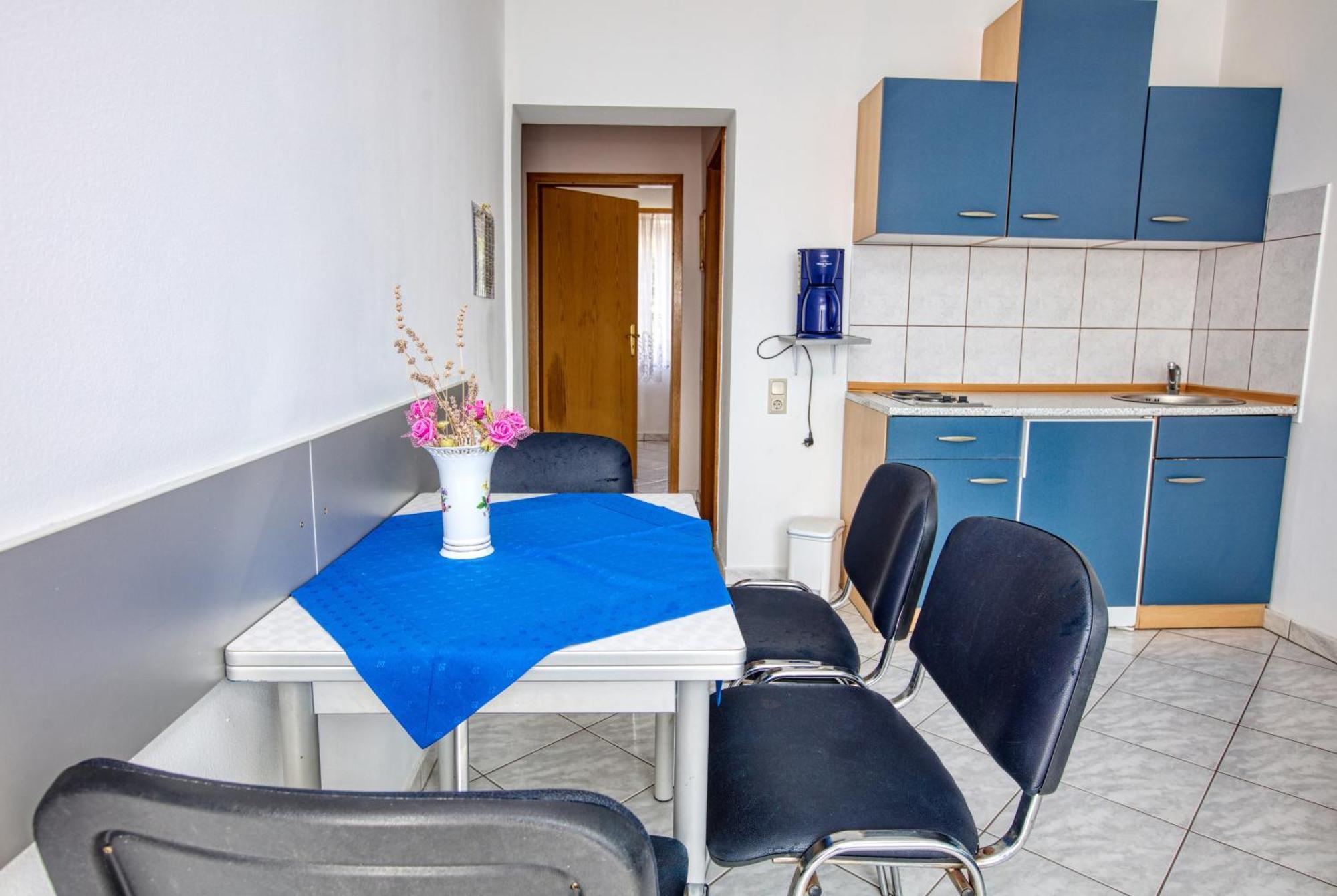 Apartments With A Parking Space Vodice - 6178 Quarto foto